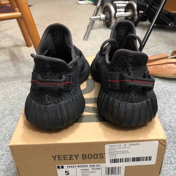 Size 5 - Picture 2 of 2